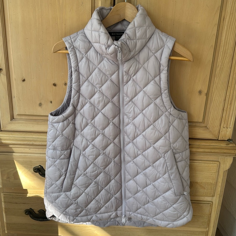 Athleta Lavender Quilted Vest - so soft and light weight - EUC - only worn once